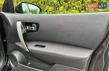 Внедорожник / Кроссовер Nissan Qashqai 2011 в 