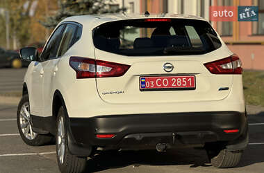 Внедорожник / Кроссовер Nissan Qashqai 2014 в 
