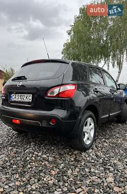 Позашляховик / Кросовер Nissan Qashqai 2010 в 