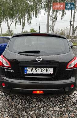 Позашляховик / Кросовер Nissan Qashqai 2010 в 