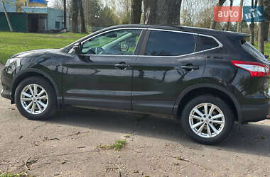 Внедорожник / Кроссовер Nissan Qashqai 2015 в 