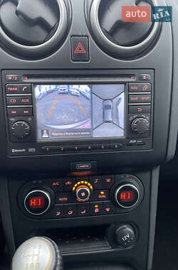 Позашляховик / Кросовер Nissan Qashqai 2013 в 