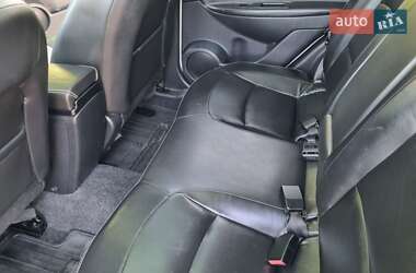 Внедорожник / Кроссовер Nissan Qashqai 2012 в 