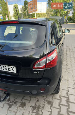 Позашляховик / Кросовер Nissan Qashqai 2011 в 