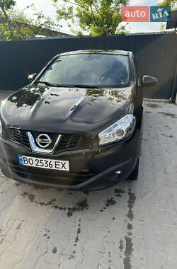 Позашляховик / Кросовер Nissan Qashqai 2011 в 