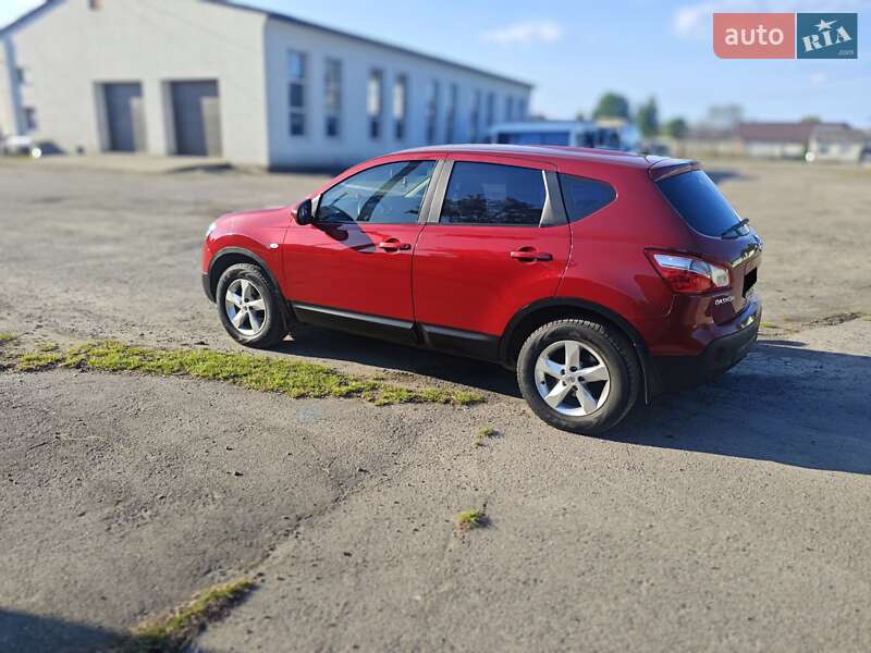 Внедорожник / Кроссовер Nissan Qashqai 2013 в Рокитном