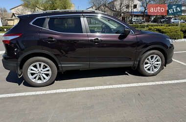 Позашляховик / Кросовер Nissan Qashqai 2014 в 