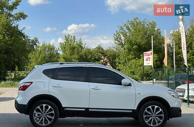 Внедорожник / Кроссовер Nissan Qashqai 2012 в 