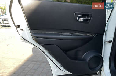 Внедорожник / Кроссовер Nissan Qashqai 2012 в 