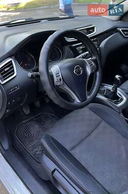Внедорожник / Кроссовер Nissan Qashqai 2014 в 