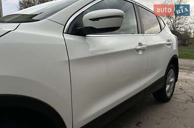 Позашляховик / Кросовер Nissan Qashqai 2018 в 