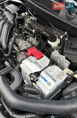 Внедорожник / Кроссовер Nissan Qashqai 2011 в 