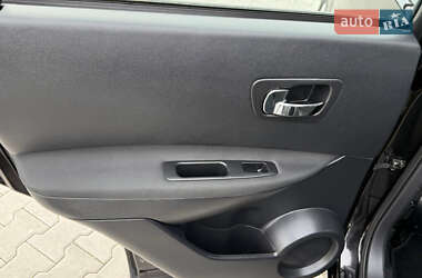 Внедорожник / Кроссовер Nissan Qashqai 2011 в 