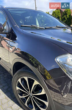 Внедорожник / Кроссовер Nissan Qashqai 2012 в 