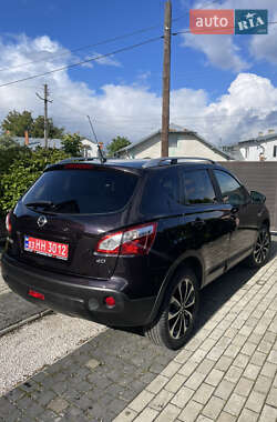 Внедорожник / Кроссовер Nissan Qashqai 2012 в 