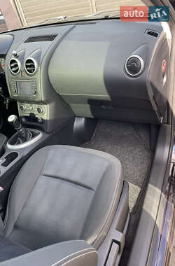 Внедорожник / Кроссовер Nissan Qashqai 2012 в 