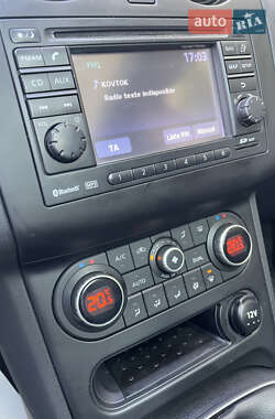 Внедорожник / Кроссовер Nissan Qashqai 2012 в 