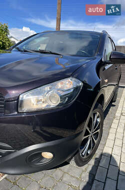 Внедорожник / Кроссовер Nissan Qashqai 2012 в 