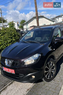 Внедорожник / Кроссовер Nissan Qashqai 2012 в 