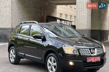 Внедорожник / Кроссовер Nissan Qashqai 2010 в 
