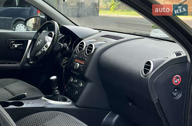 Внедорожник / Кроссовер Nissan Qashqai 2010 в 