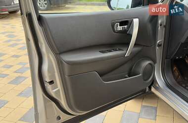 Позашляховик / Кросовер Nissan Qashqai 2011 в 