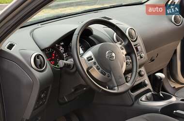 Позашляховик / Кросовер Nissan Qashqai 2011 в 