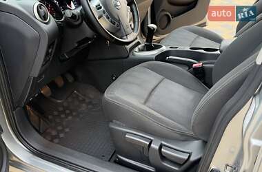 Позашляховик / Кросовер Nissan Qashqai 2011 в 
