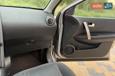Позашляховик / Кросовер Nissan Qashqai 2011 в 