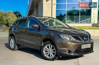 Позашляховик / Кросовер Nissan Qashqai 2014 в 