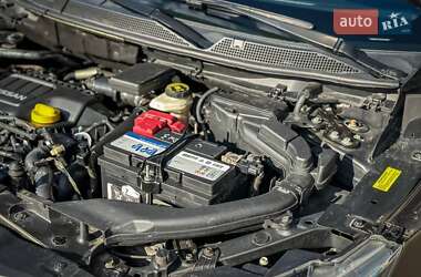 Позашляховик / Кросовер Nissan Qashqai 2014 в 