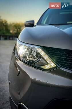 Позашляховик / Кросовер Nissan Qashqai 2014 в 