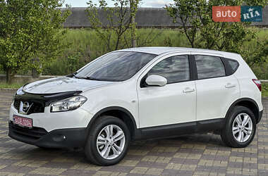 Позашляховик / Кросовер Nissan Qashqai 2013 в 