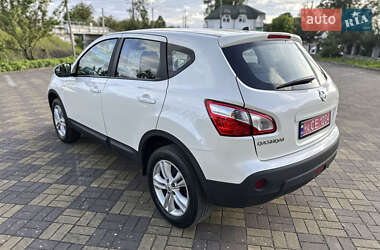 Позашляховик / Кросовер Nissan Qashqai 2013 в 