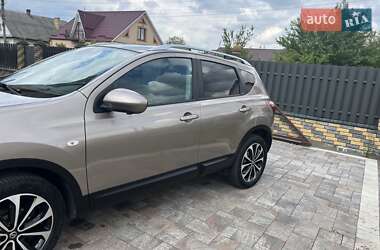 Внедорожник / Кроссовер Nissan Qashqai 2012 в 