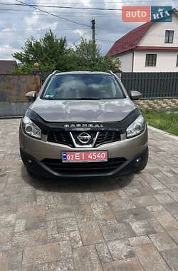 Внедорожник / Кроссовер Nissan Qashqai 2012 в 