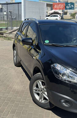 Внедорожник / Кроссовер Nissan Qashqai 2011 в 