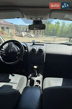 Внедорожник / Кроссовер Nissan Qashqai 2011 в 