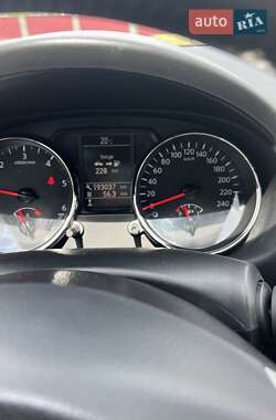 Внедорожник / Кроссовер Nissan Qashqai 2012 в 