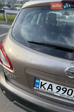 Внедорожник / Кроссовер Nissan Qashqai 2013 в 