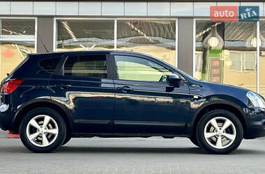 Позашляховик / Кросовер Nissan Qashqai 2010 в 