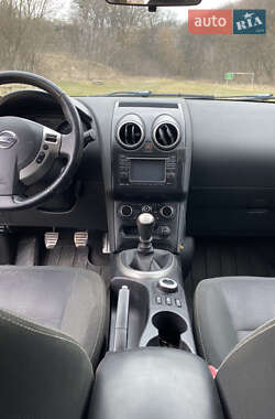 Внедорожник / Кроссовер Nissan Qashqai 2012 в 