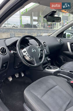 Позашляховик / Кросовер Nissan Qashqai 2011 в 