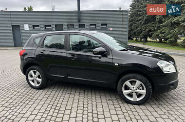 Внедорожник / Кроссовер Nissan Qashqai 2009 в 