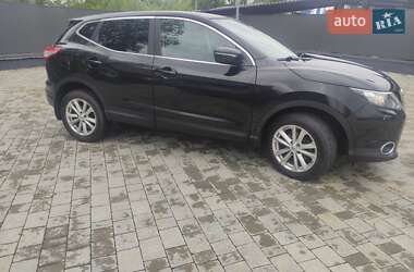 Внедорожник / Кроссовер Nissan Qashqai 2014 в 