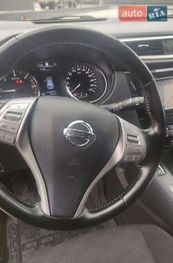 Внедорожник / Кроссовер Nissan Qashqai 2014 в 