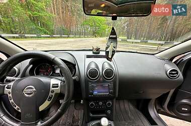 Внедорожник / Кроссовер Nissan Qashqai 2012 в 