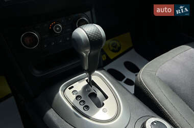 Позашляховик / Кросовер Nissan Qashqai 2013 в 