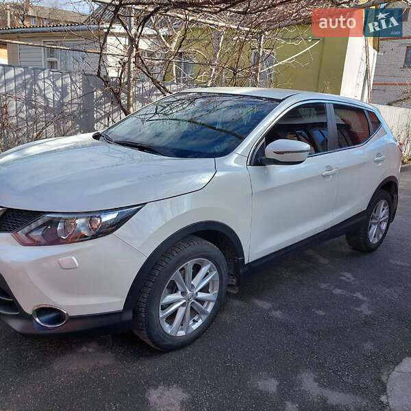 Позашляховик / Кросовер Nissan Qashqai 2014 в 