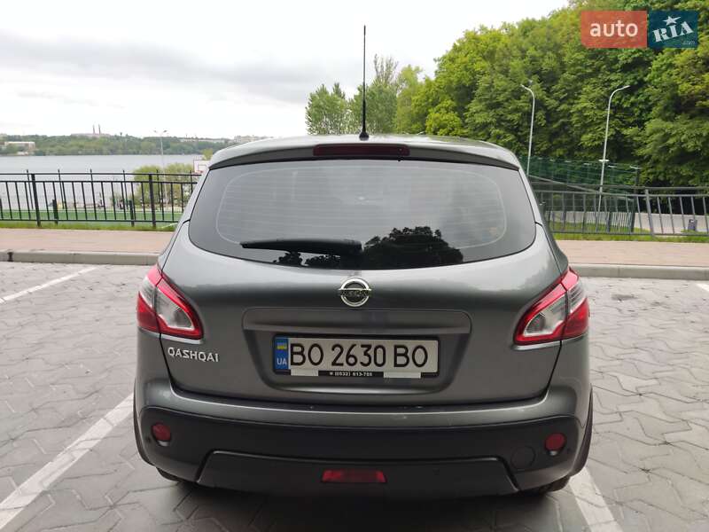 Внедорожник / Кроссовер Nissan Qashqai 2013 в Тернополе
